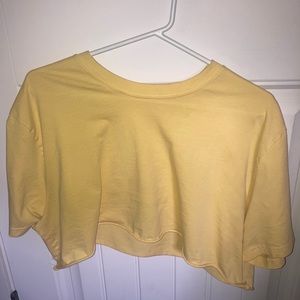 cropped yellow tee